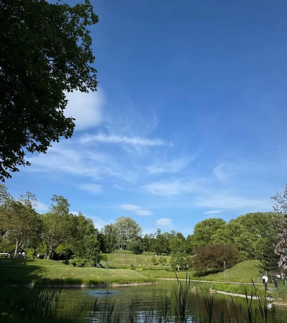 House Floor, Garden With Whirlpool, Small Breakfast, Vienna Thermal Baths, Close To U1 Station Oostenrijk